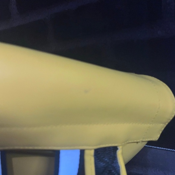 Hunter 20th Anniversary Yellow Medium Backpack Magnetic Closure - Picture 5 of 5